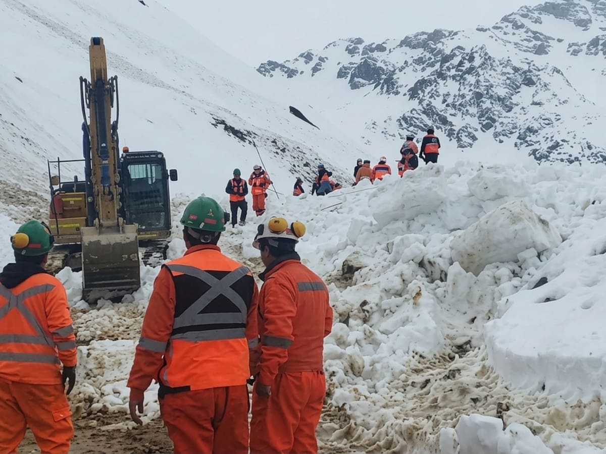 Revelan identidad de los dos trabajadores fallecidos tras avalancha de nieve en El Teniente