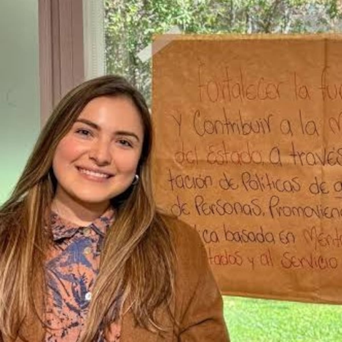 Lucy Depablos presenta su renuncia al Gobierno en medio de cuestionamientos por su contratación