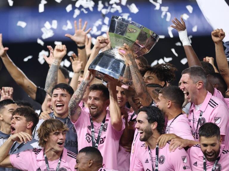 Lionel Messi se transformó en el jugador con más títulos en la historia del fútbol