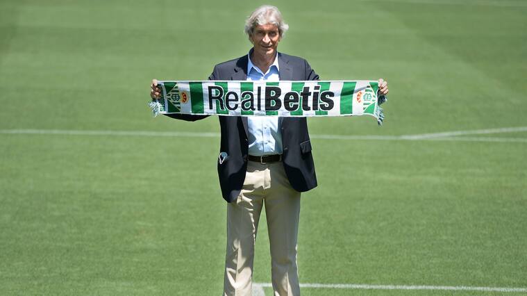 Real Betis' Chilean coach Manuel Pellerini poses at the Benito Villamarin stadium, during his presentation as new coach, in Seville on July 13, 2020. (Photo by CRISTINA QUICLER / AFP) (Photo by CRISTINA QUICLER/AFP via Getty Images)