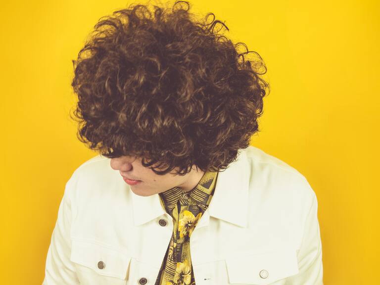 Ganador del Festival de Viña del Mar publica canción con su abuela de 92 años