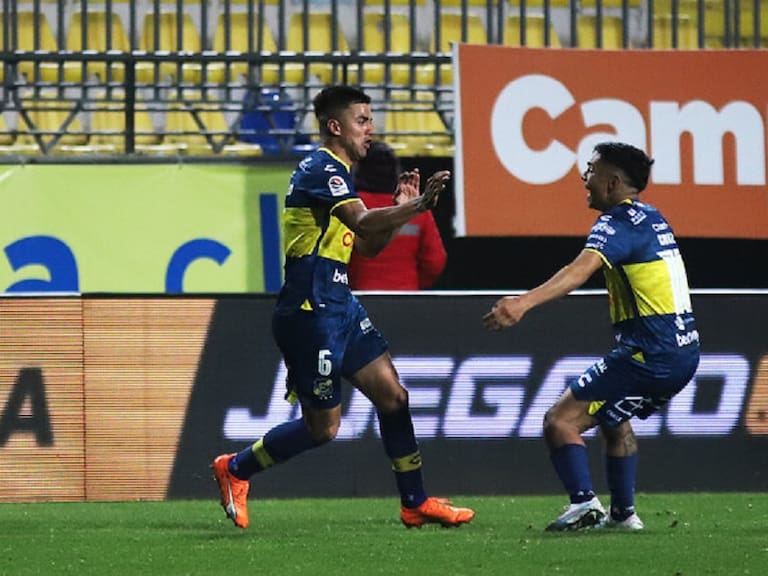 Everton le aguó la fiesta a Cobresal en Viña con un gol en el último suspiro del partido