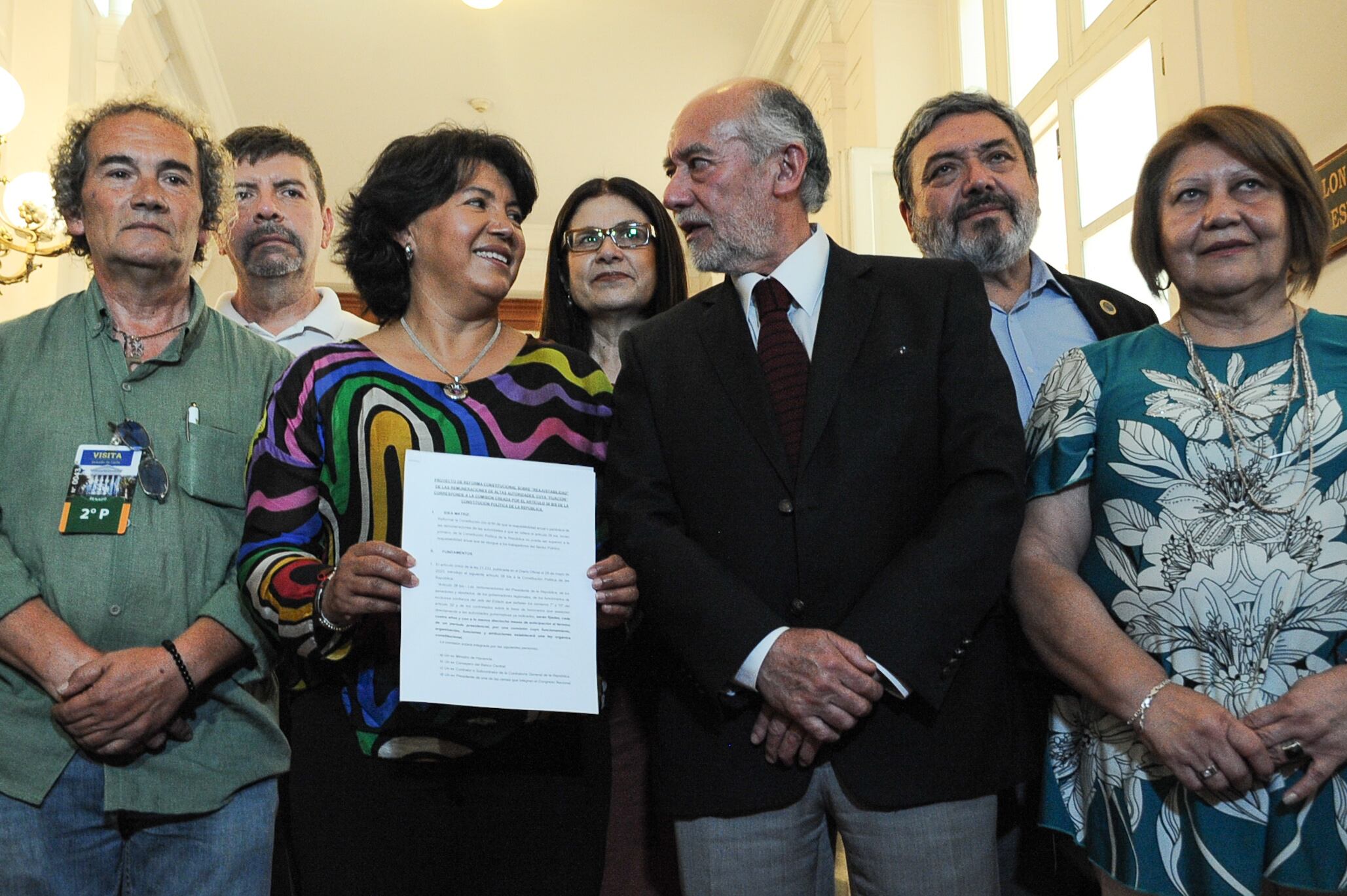 Presentan reajuste salarial de altas autoridades: ¿Cuánto ganan actualmente el Presidente, ministros y parlamentarios?
