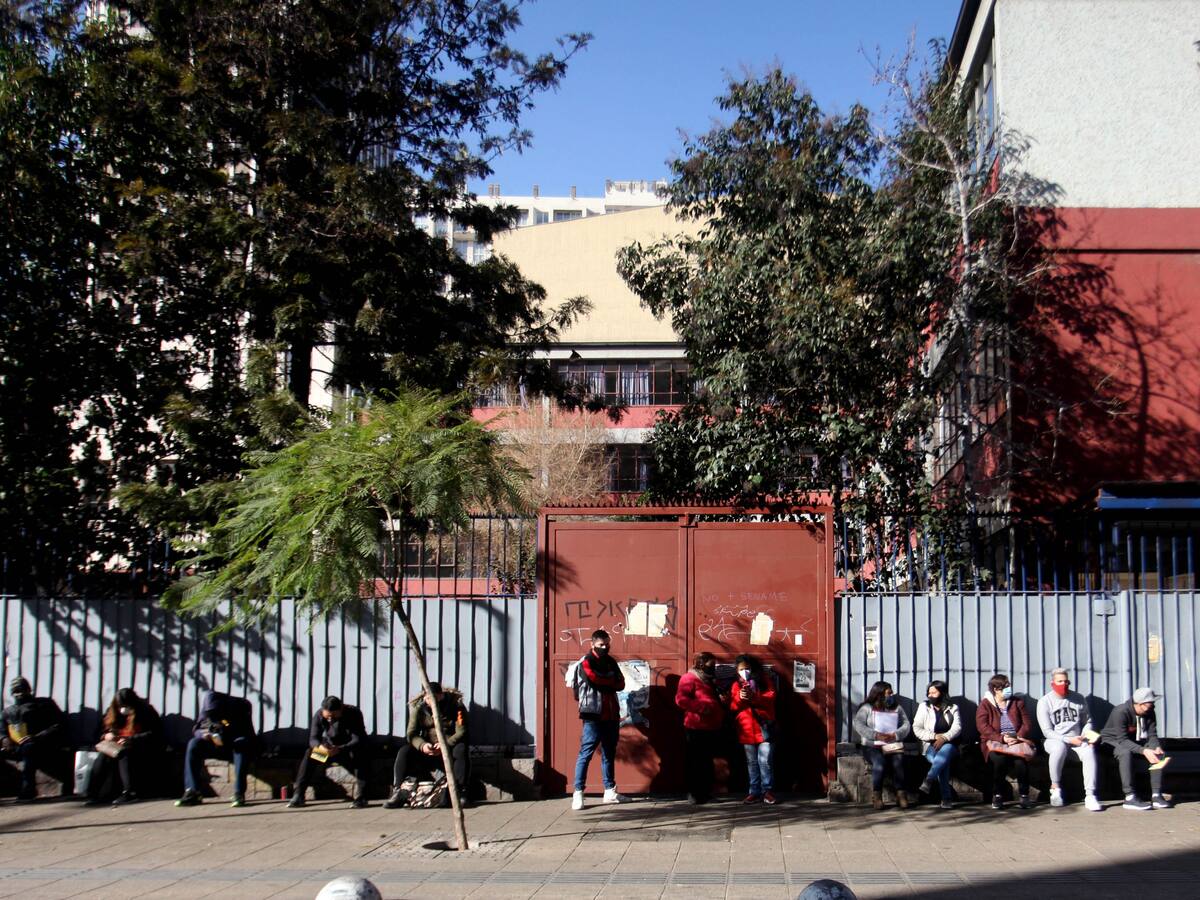 AFP Modelo habilitó el Liceo 1 como nuevo centro de atención en Santiago Centro