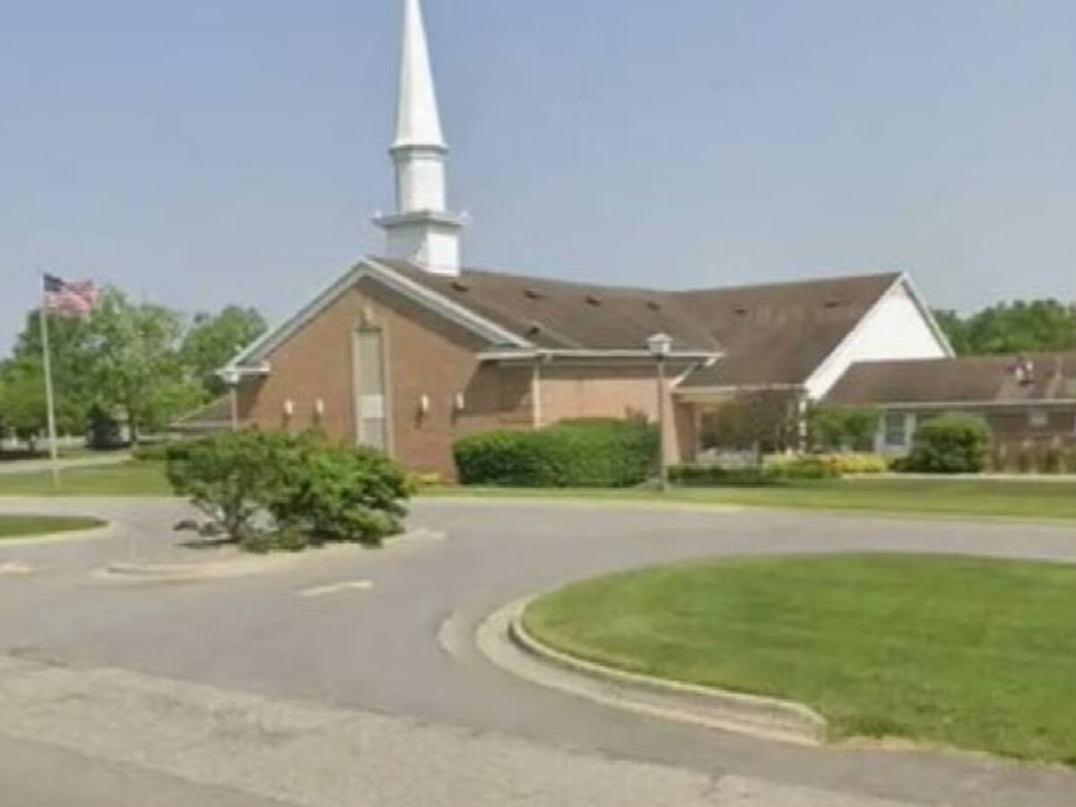 Tiroteo e incendio en iglesia mormona de Michigan deja 11 heridos y termina con suicidio del atacante