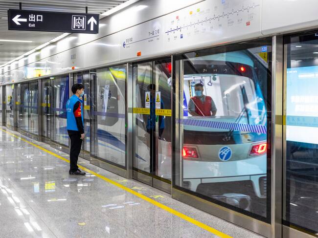 El metro vacío en la ciudad de Ningbo por la cuarentena anticovid