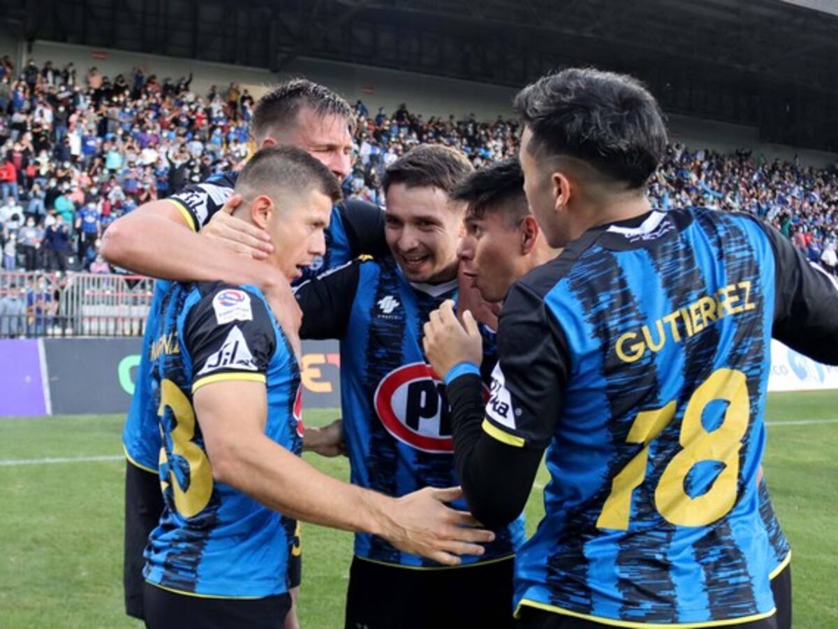 Huachipato se impuso con un polémico penal a Copiapó, ganó la llave y permanecerá en la Primera División del fútbol chileno