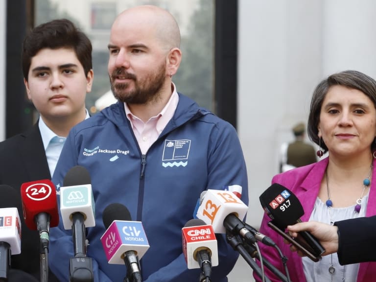 Ministro Jackson califica como «inaceptable» convenio millonario entre Seremi de Antofagasta y Democracia Viva