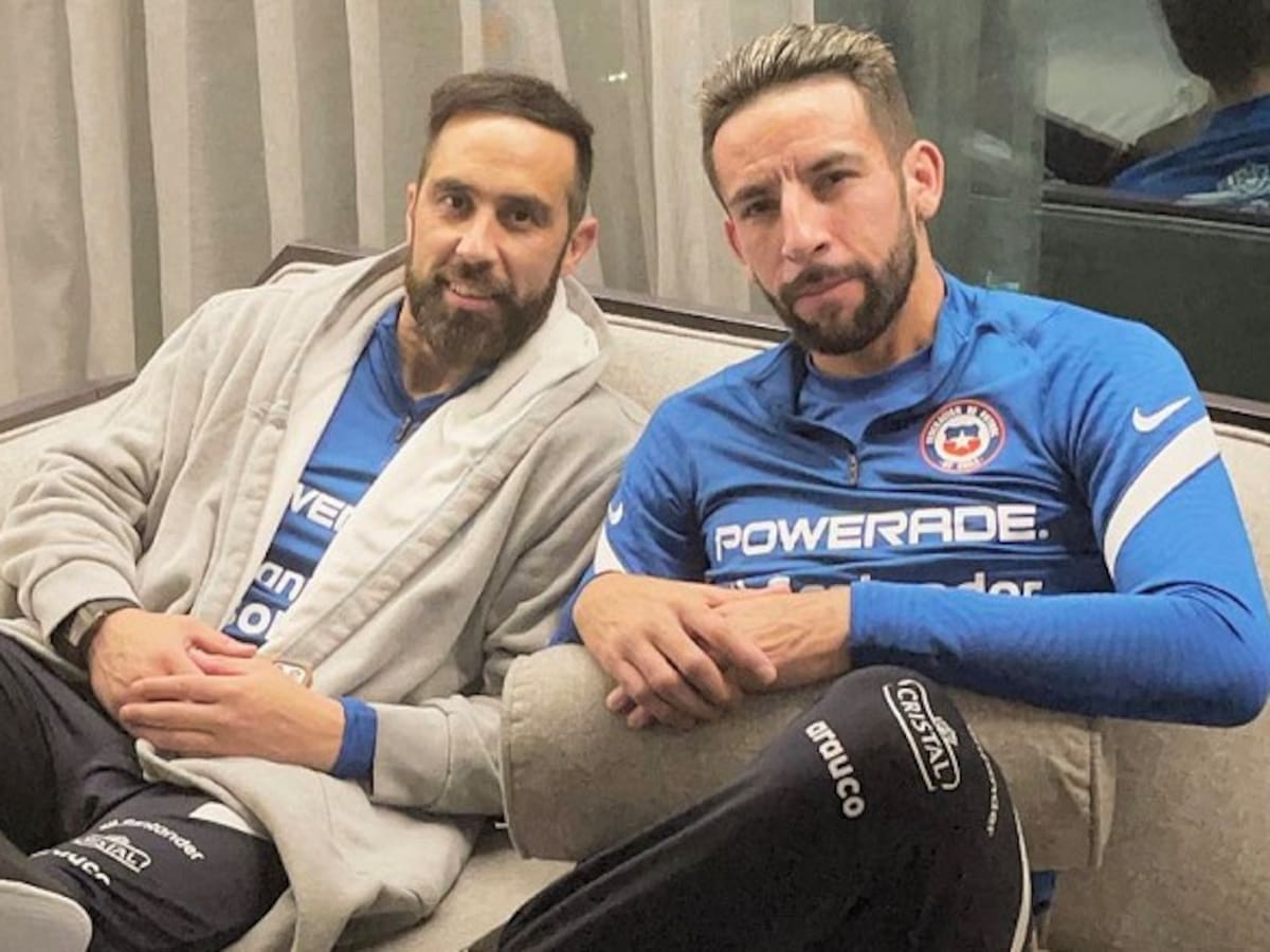 “Vivimos juntos las derrotas que dolieron y las victorias que nos hicieron llorar de felicidad; nunca terminará tu huella en nuestra selección”