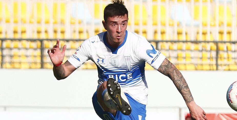 Tomás Astaburuaga prepara las maletas en la UC para arribar a Unión La Calera