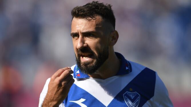 "Estoy muerto hace tres meses": Lucas Pratto estalla en tenso cara a cara con hinchas de Vélez