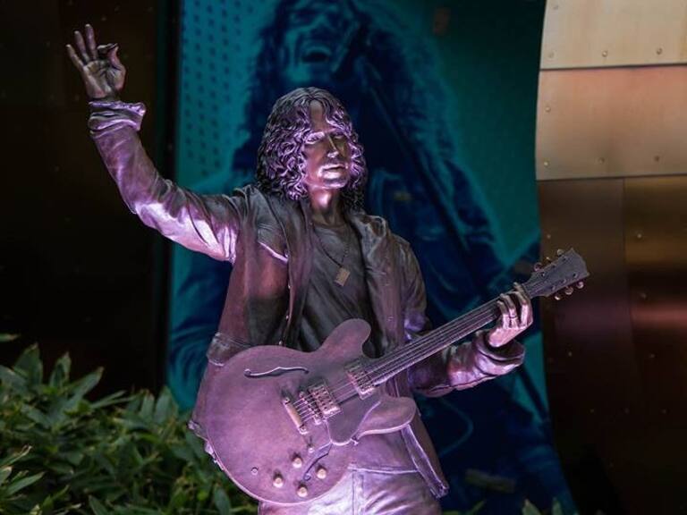 Estatua de Chris Cornell en el Museo de Cultura Pop de Seattle fue vandalizado