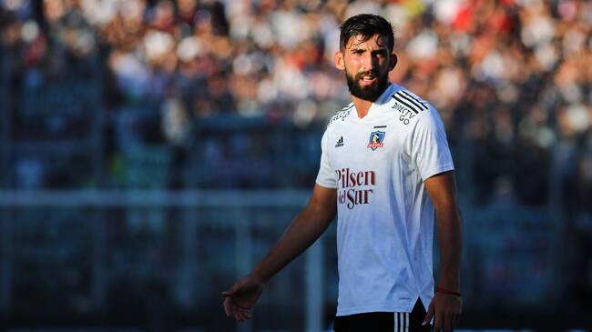 Emiliano Amor vuelve a jugar por Colo Colo en amistoso ante Barnechea