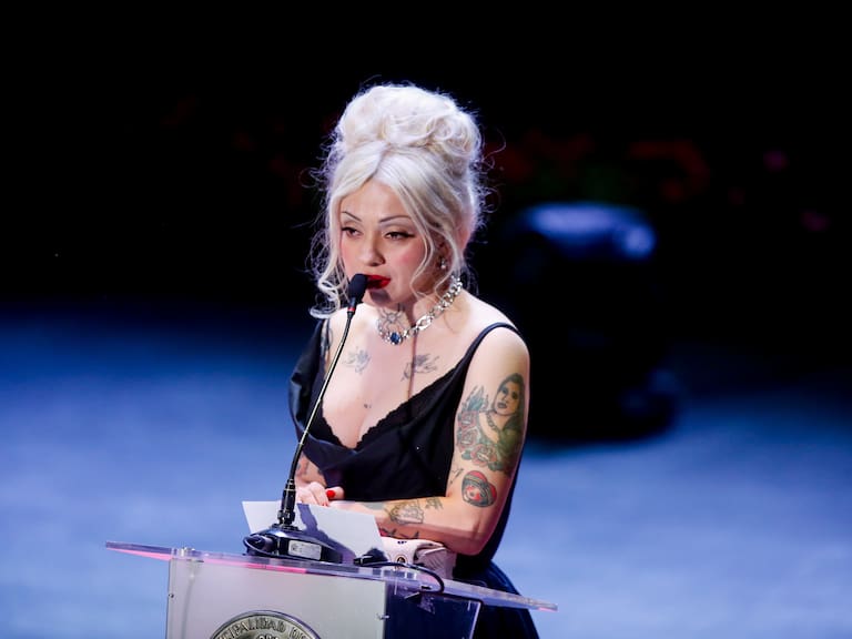 27 de febrero de 2026/VIÑA DEL MAR
La cantante Mon Laferte da un discurso en el Teatro Municipal de Viña del Mar, durante la ceremonia donde fue nombrada como Hija Ilustre de la Ciudad Jardín.
FOTO: HANS SCOTT/AGENCIAUNO