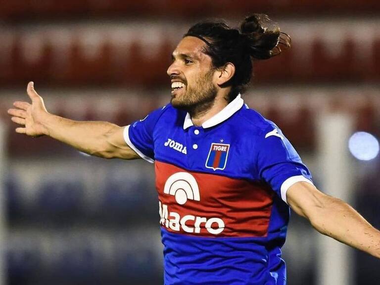 Huachipato anuncia al delantero argentino Pablo Magnin como su nuevo refuerzo