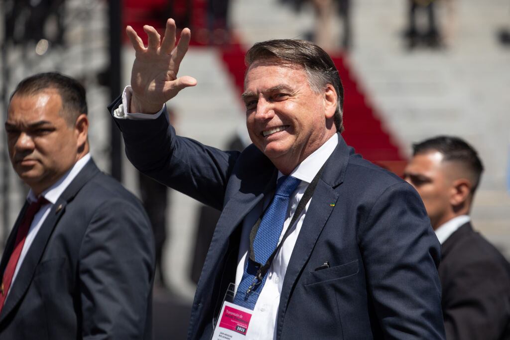 El expresidente de Brasil, Jair Bolsonaro, asistiendo a la ceremonia de cambio de mando en Argentina.