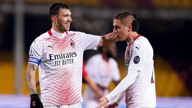 BENEVENTO, ITALY - JANUARY 03: Alessio Romagnoli of AC Milan celebrate the victory of theSerie A match between Benevento Calcio and AC Milan at Stadio Ciro Vigorito on January 03, 2021 in Benevento, Italy. Sporting stadiums around Italy remain under strict restrictions due to the Coronavirus Pandemic as Government social distancing laws prohibit fans inside venues resulting in games being played behind closed doors. (Photo by Danilo Di Giovanni/Getty Images)