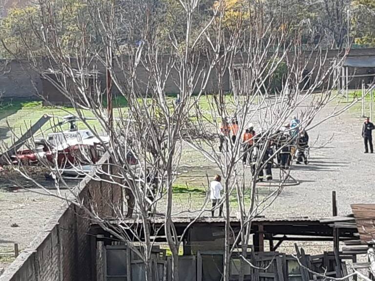 Helicóptero cayó a un costado de Roberto del Río