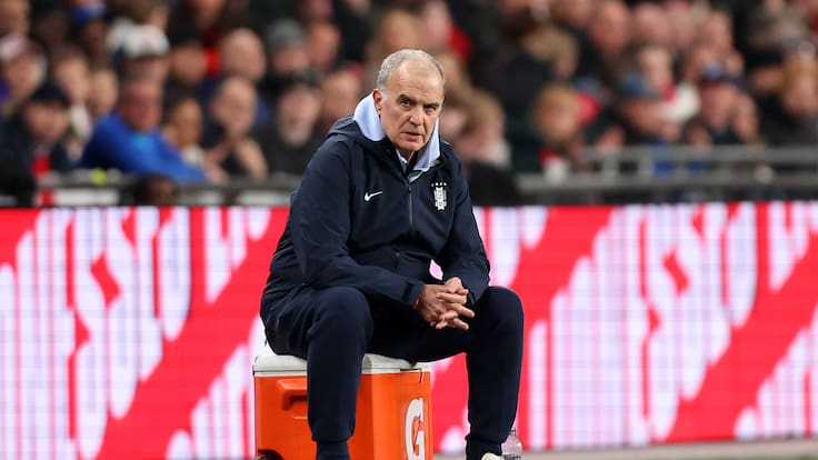 Sufre Bielsa: figura de Uruguay es diagnosticado con dura lesión y se perderá el Mundial 2026