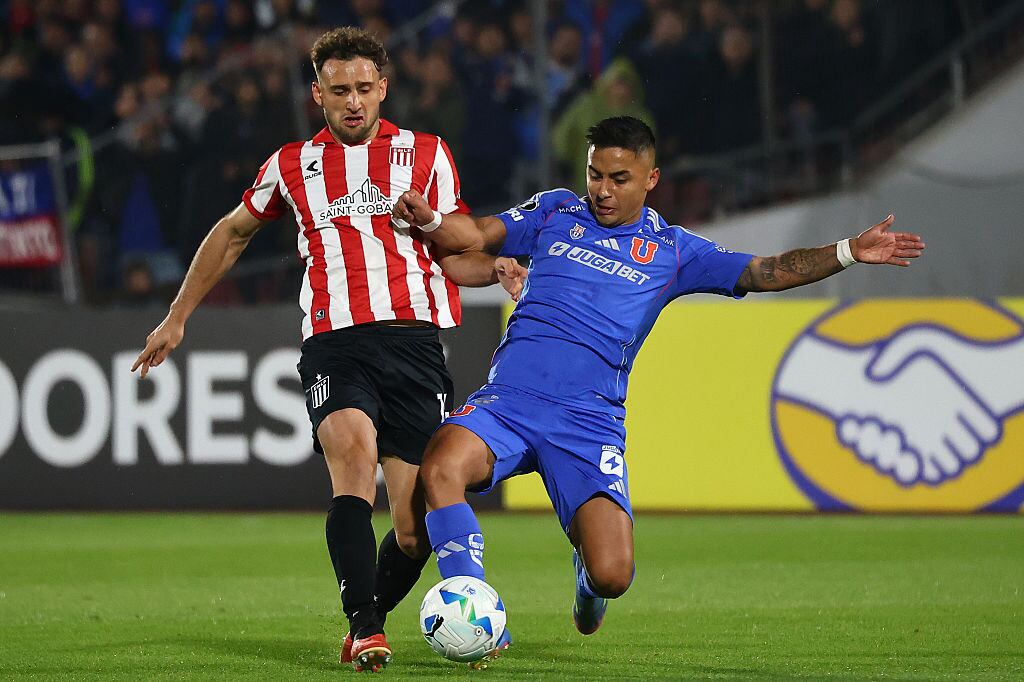 Universidad de Chile y Estudiantes chocan por Copa Libertadores en el Nacional | Getty Images
