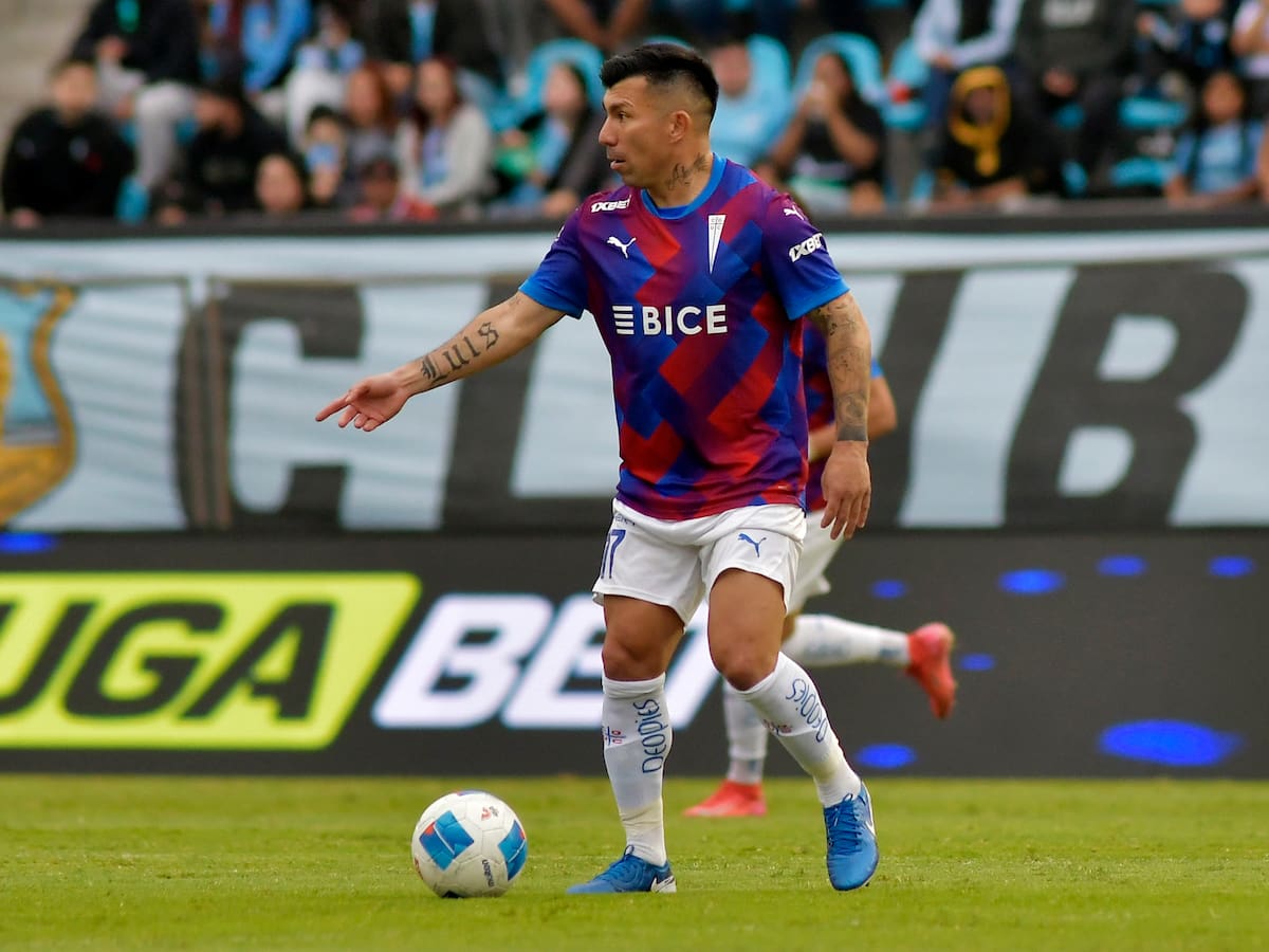 A lo “Mago Valdivia”: el reclamo de Gary Medel al juez Fernando Vejar