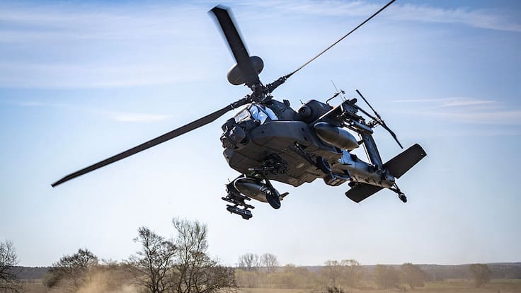 Helicóptero de EE. UU. se estrella cerca del estrecho de Ormuz: despliegue tecnológico permitió el rescate de los pilotos