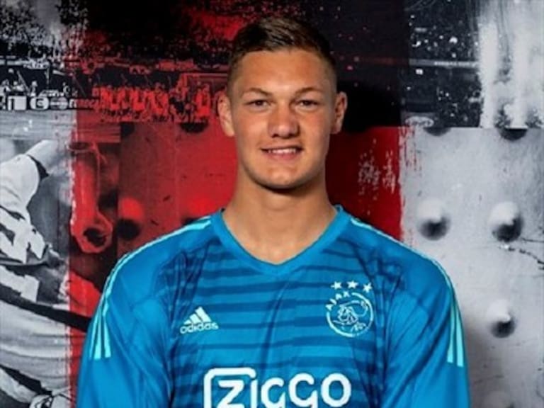 Ajax presenta a nuevo arquero Kjell Scherpen con video que imita a Bart Simpson