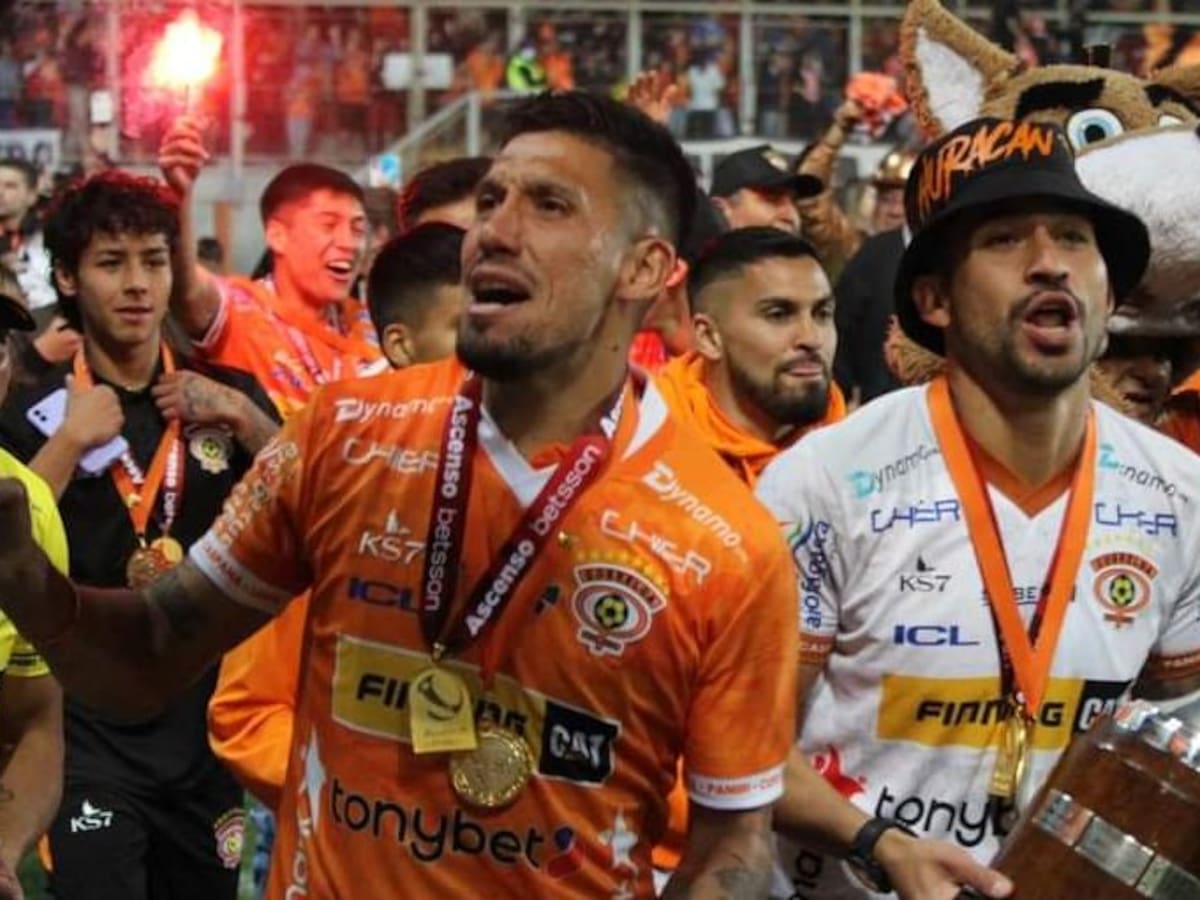«El norte está de fiesta»: Cobreloa celebró el ascenso y campeonato de la Primera B