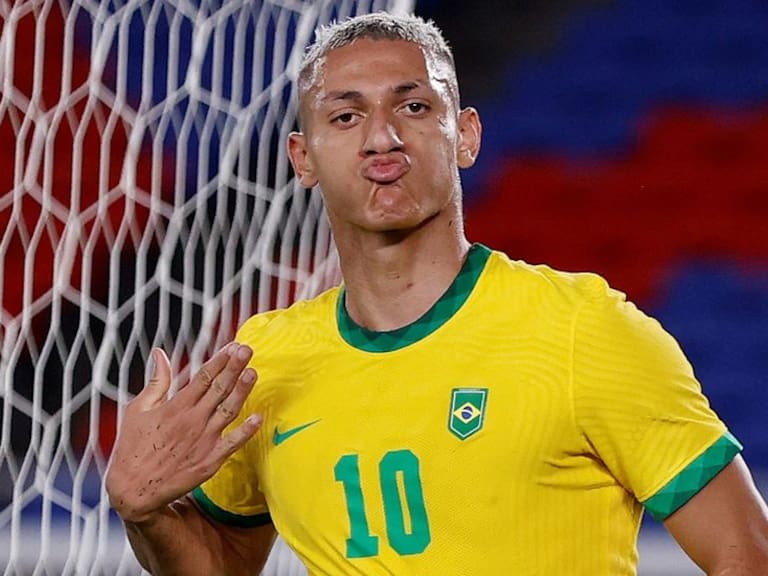 Richarlison se agranda y se hace el mítico corte que uso el «Fenómeno» Ronaldo en el Mundial 2002