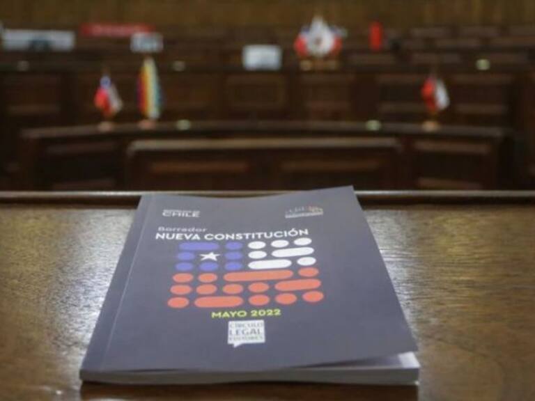 Encuesta Data Influye: un 59% cree que ha aumentado la incertidumbre en Chile tras el triunfo del Rechazo