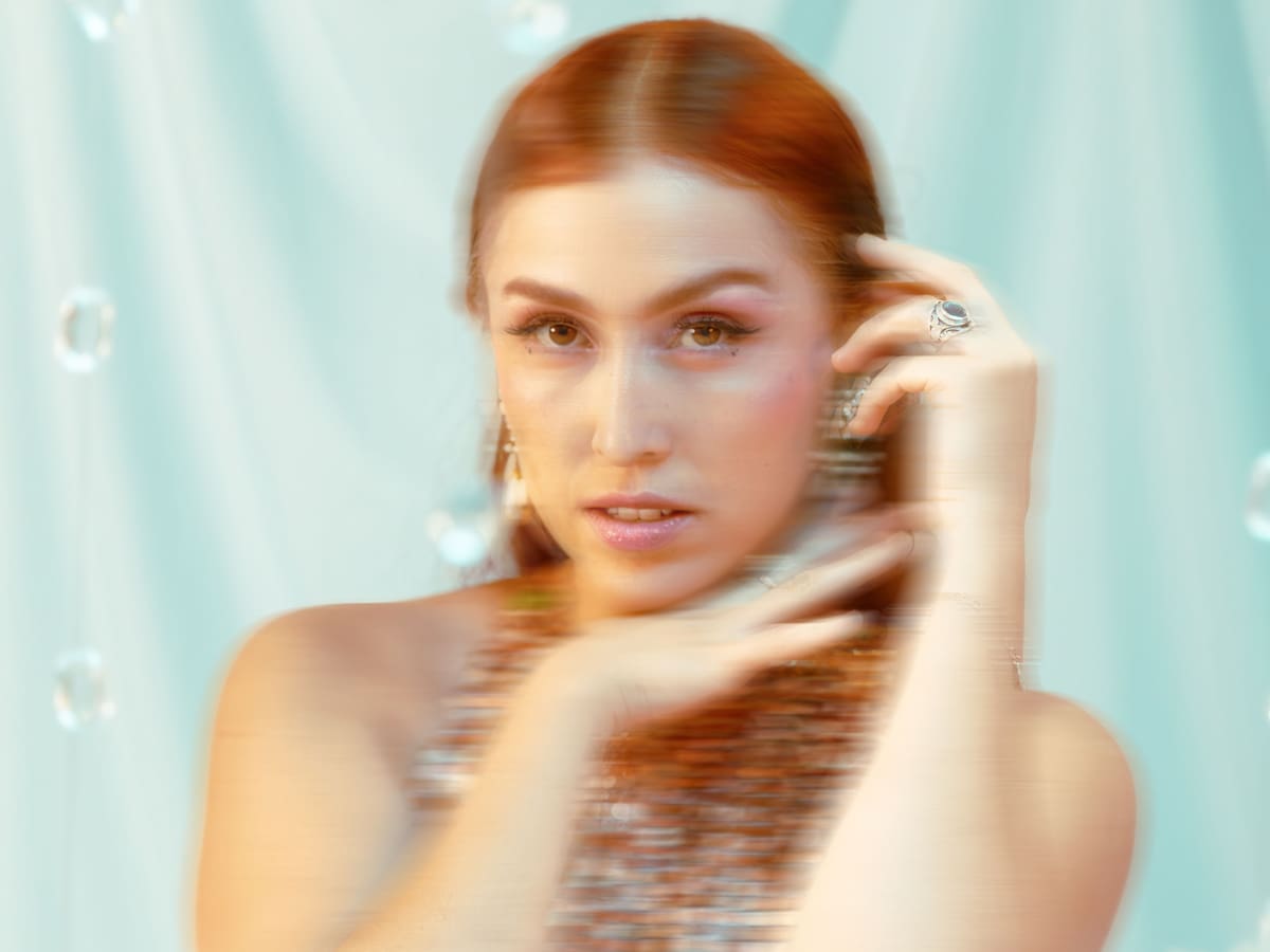 “La vida me trajo hasta aquí”: cantante chilena sorprende con su nuevo y reflexivo disco