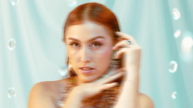 “La vida me trajo hasta aquí”: cantante chilena sorprende con su nuevo y reflexivo disco