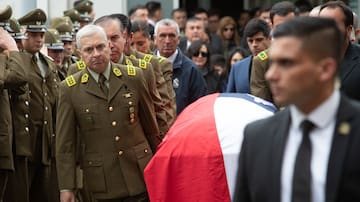 General de Carabineros anuncia serie de reconocimientos al fallecido teniente Emmanuel Sánchez