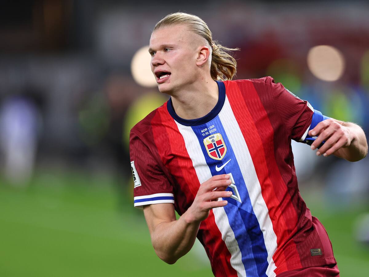 Haaland falla dos penales y marca un triplete en goleada de Noruega sobre Israel por las Eliminatorias Europeas