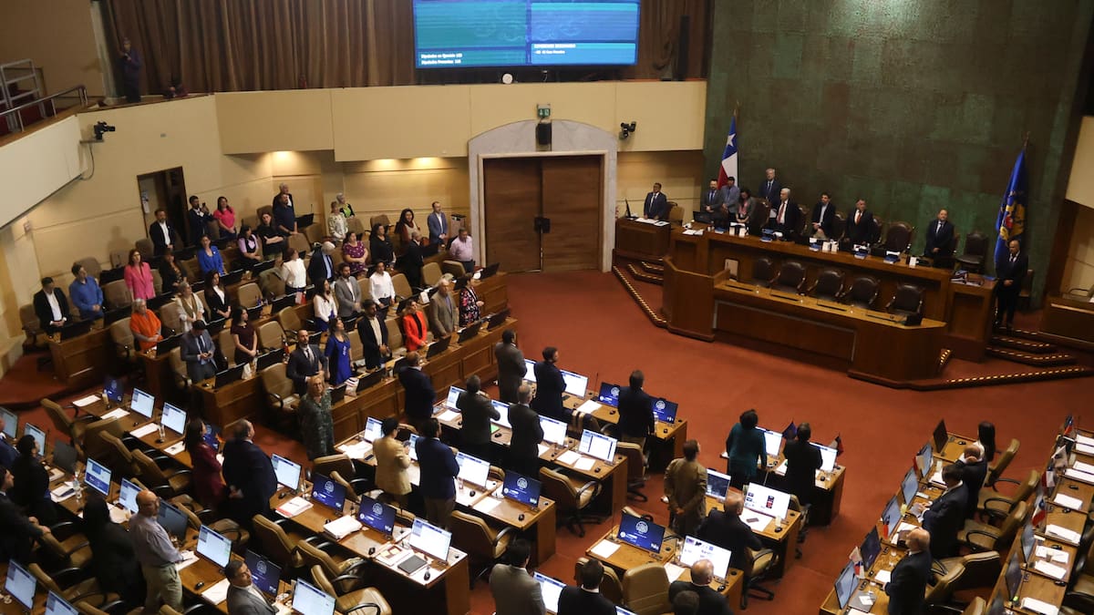 El tenso momento en la Cámara de Diputados con gritos de traidor contra parlamentario DC que asumió la vicepresidencia