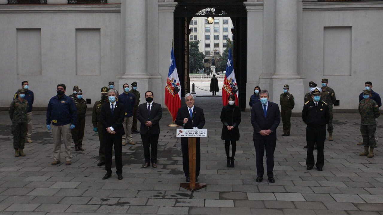 18 DE JUNIO DE 2020/SANTIAGO 
Presidente de la República, Sebastián Piñera, realiza punto de prensa en el Patio de los Cañones del Palacio de La Moneda, Santiago. 
FOTO: AILEN DIAZ/AGENCIAUNO
