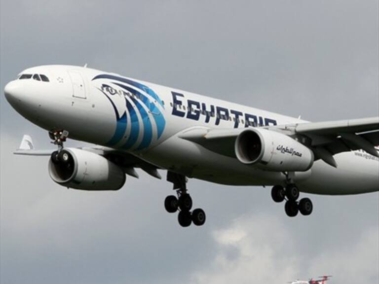 Francia confirmó que el avión de EgyptAir desaparecido se estrelló