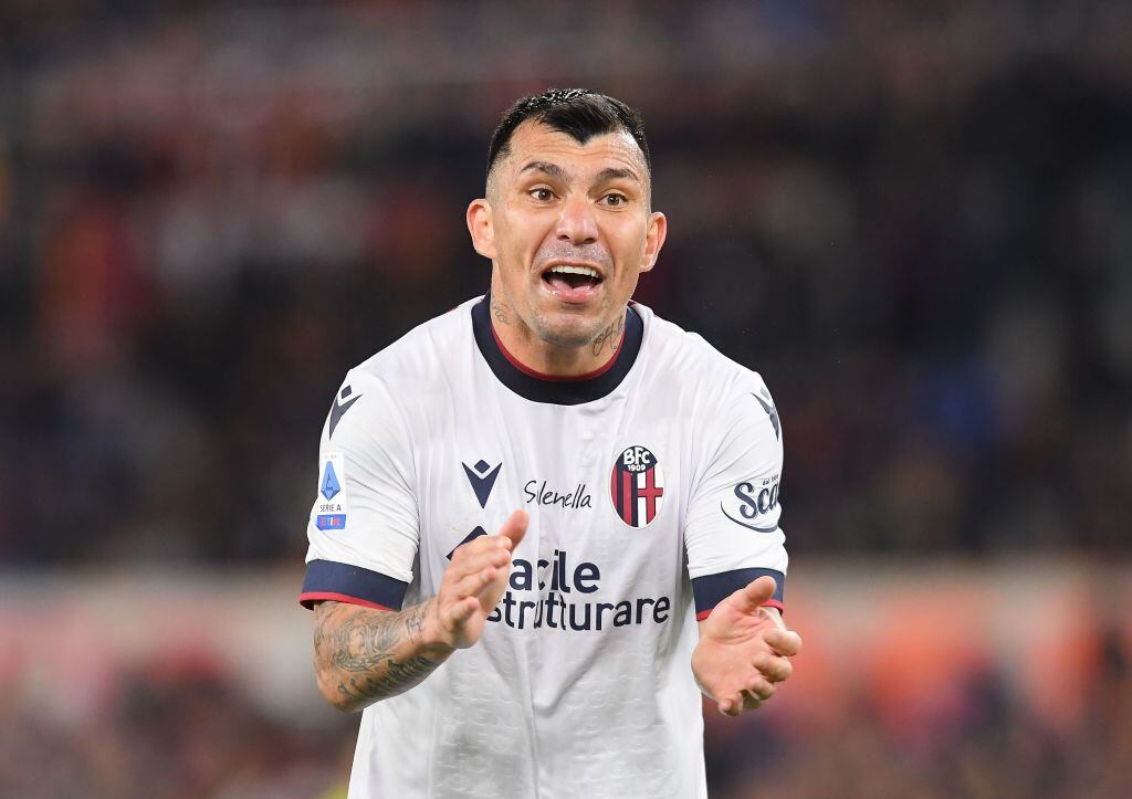 ROME, ITALY - MAY 01: Gary Medel of Bologna FC gestures during the Serie A match between AS Roma and Bologna FC at Stadio Olimpico on May 01, 2022 in Rome, Italy. (Photo by 2022 Silvia Lore/Getty Images)