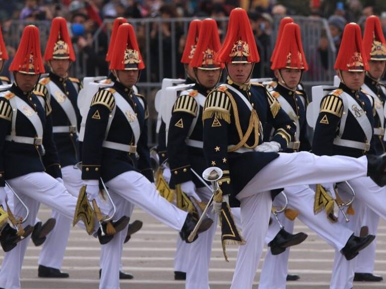 Los hitos de la Parada Militar 2022: un esquinazo distinto, el regreso de la chicha en cacho y fuerte despliegue militar