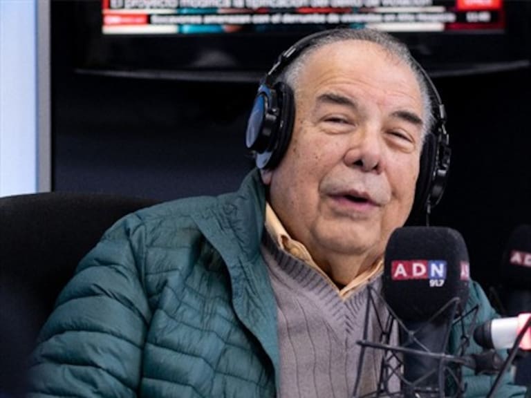 El legendario Juan La Rivera celebra 60 años en radio