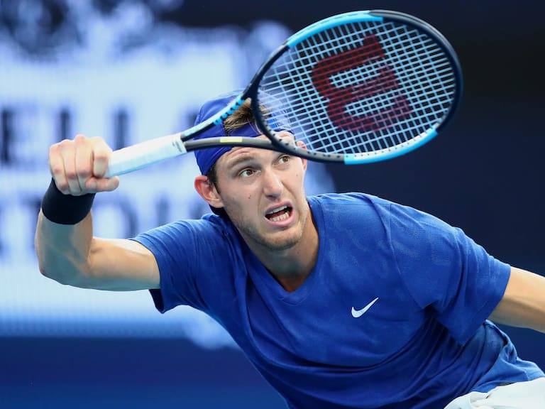 Nicolás Jarry donó su raqueta firmada para remate que beneficiará a la campaña «Tenis ayuda al tenis»