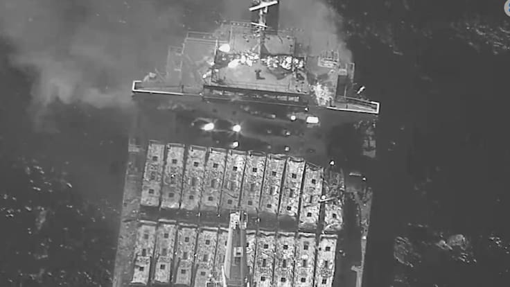 En Yemen los rebeldes hutíes atacan a dos barcos mercantes en el golfo de Adén