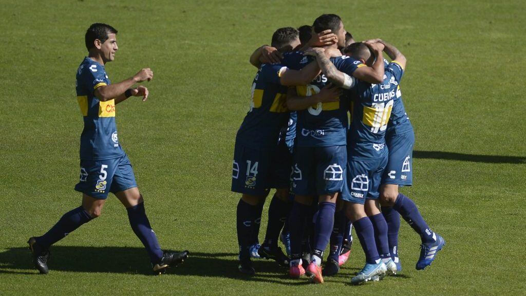 27 DE MARZO 2021 / VIÑA DEL MARMatias Campos Lopez convierte su gol , durante el partido valido por la fecha 1 del Campeonato Nacional AFP Vital 2021, entre Everton vs O'Higgins jugado en el estadio Sausalito.
FOTO : PABLO OVALLE ISASMENDI/  AGENCIA UNO