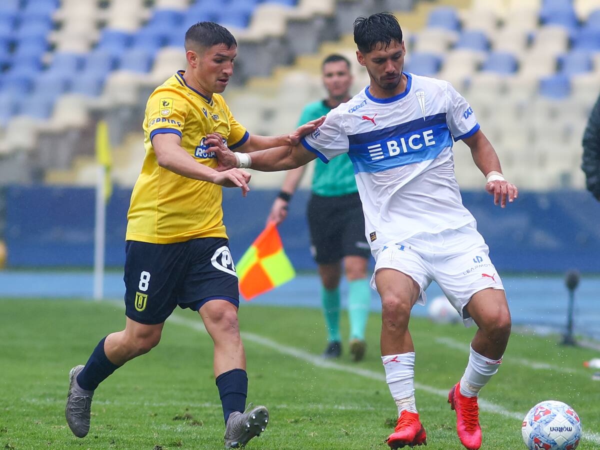 Pese al frío en Santiago: La UC vive una fiesta goleando a la Universidad de Concepción en el Claro Arena