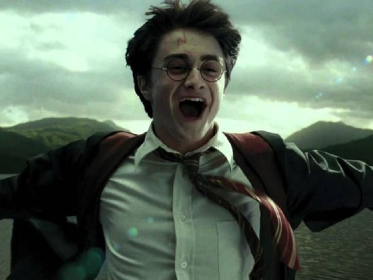 J.K. Rowling ofrece licencia gratuita de los libros de Harry Potter para apoyar las clases virtuales
