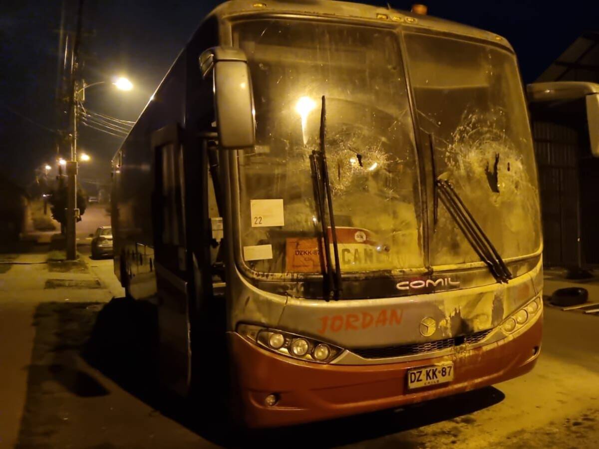 Nuevo ataque incendiario en Cañete: encapuchados atacan a trabajadores en el sector urbano