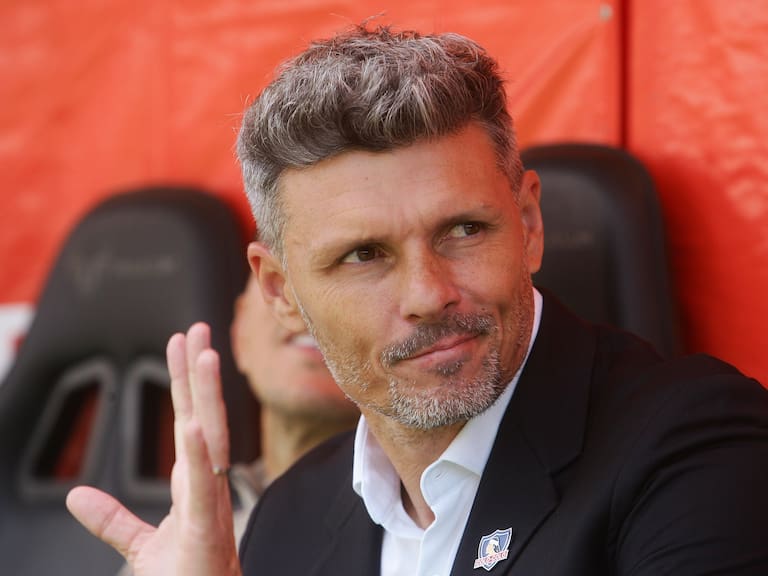Se queda: Blanco y Negro ratifica a Fernando Ortiz como DT de Colo Colo
