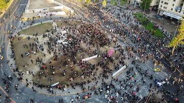 A 4 años del estallido social: 55% cree que la revuelta fue negativa para el país