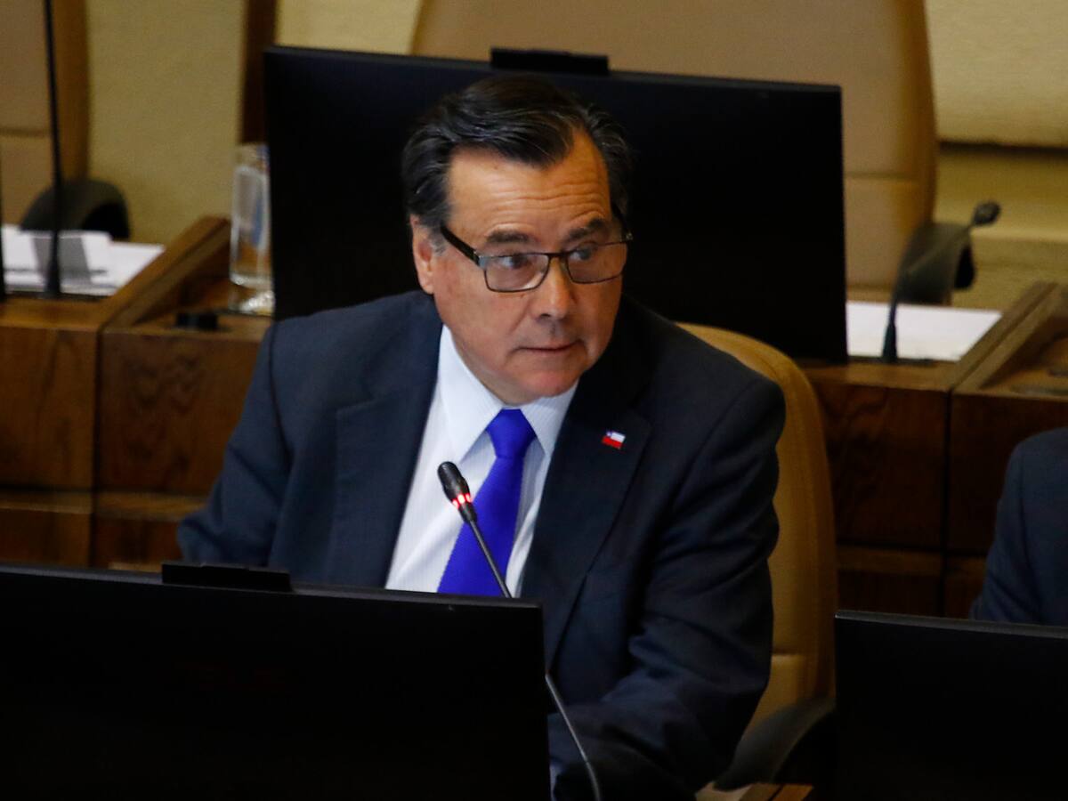 Diputado Osvaldo Urrutia fue sorprendido en el borde costero de Reñaca