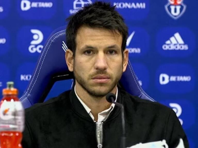 Azul Azul reconoce la búsqueda de un arquero como "prioridad" en el mercado de fichajes de la U de Chile